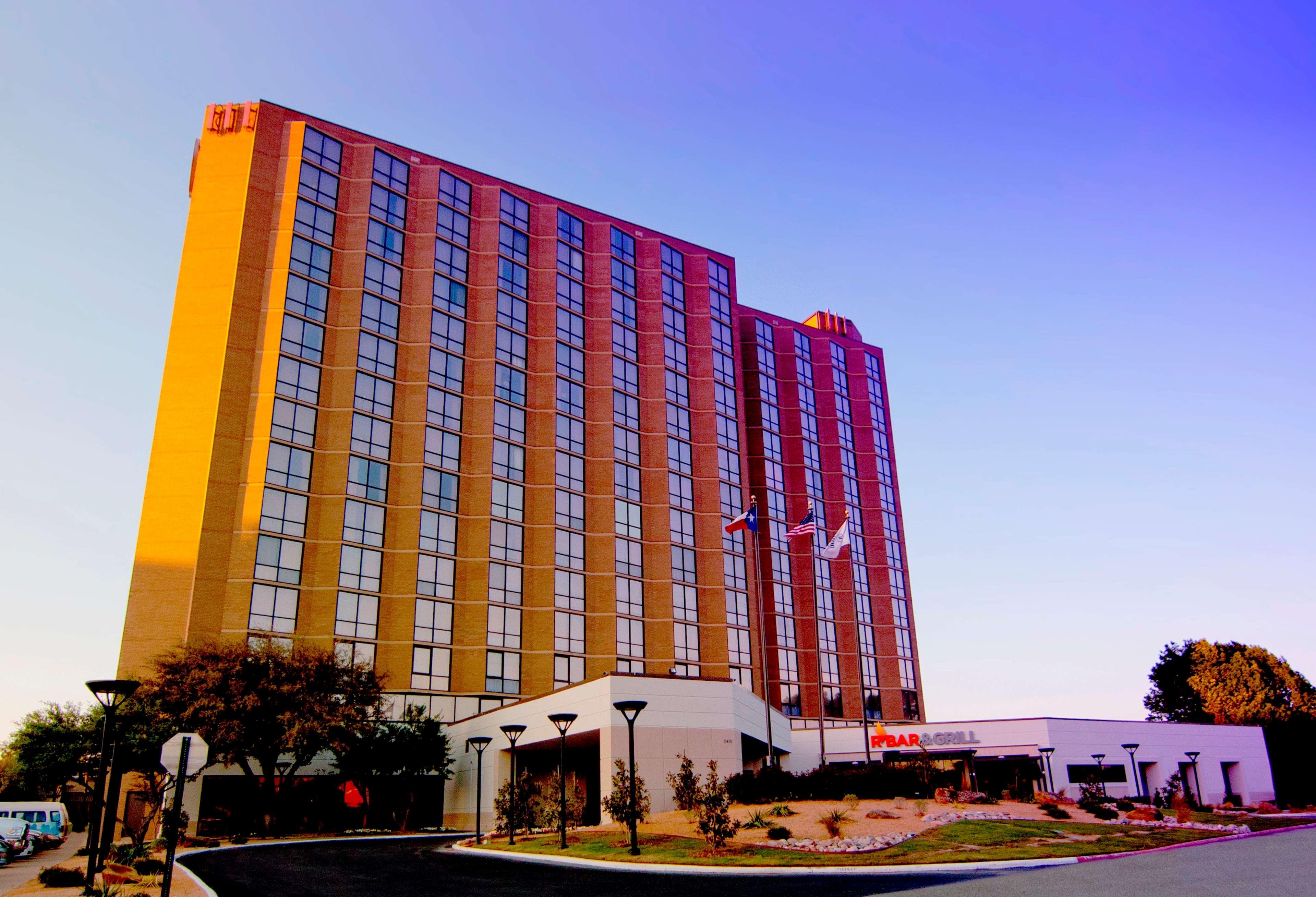 Hilton Arlington Hotel Exterior foto